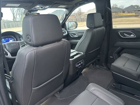 Used 2024 Chevrolet Suburban Z71 w/ Luxury Package image 33