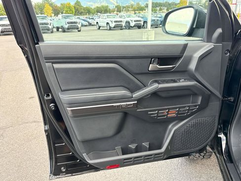 Used 2026 Toyota Tacoma TRD Off-Road AWD/4WD image 12