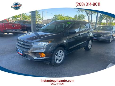 Used 2018 Ford Escape S FWD image 1