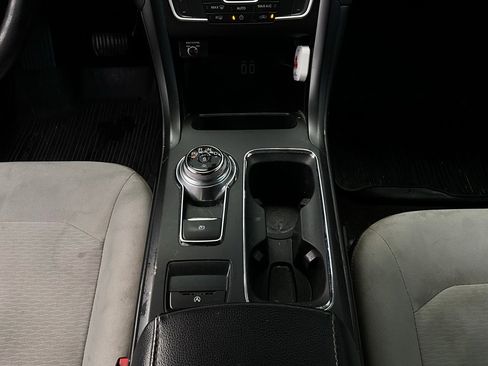 Used 2019 Ford Fusion SE w/ Equipment Group 151A image 13