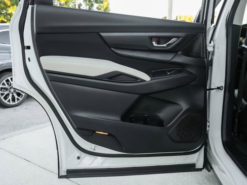 Used 2024 Subaru Ascent Premium w/ Convenience Package image 30