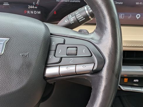 Used 2024 Cadillac XT4 Premium Luxury w/ Cold Weather Package FWD image 26