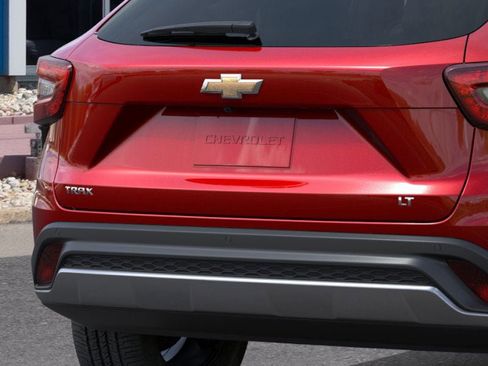 New 2026 Chevrolet Trax LT image 14
