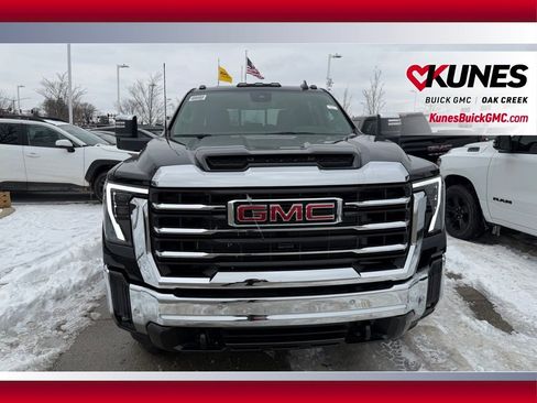 New 2026 GMC Sierra 3500 SLT w/ SLT Premium Package AWD/4WD image 3