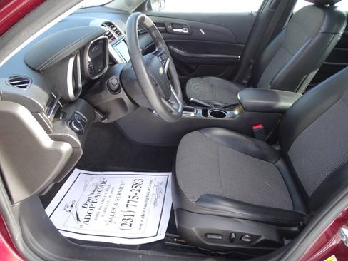 Used 2015 Chevrolet Malibu LT image 12