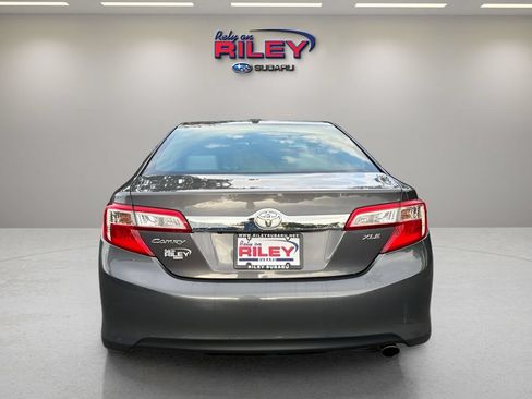 Used 2014 Toyota Camry XLE w/ Leather Package FWD image 4