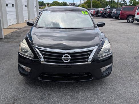 Used 2013 Nissan Altima 2.5 SV FWD image 2