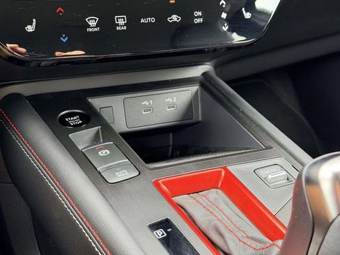 New 2026 Nissan Kicks SR w/ Cold Weather Package FWD image 22