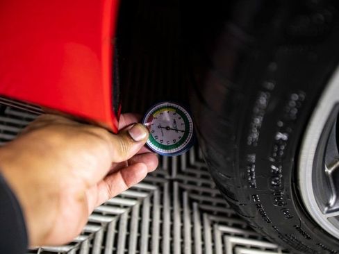 Used 2023 Chevrolet Corvette Stingray Premium Cpe w/ Z51 Performance Package image 37