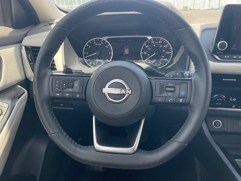 Certified 2023 Nissan Rogue SV w/ SV Premium Package FWD image 11