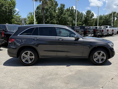 Used 2022 Mercedes-Benz GLC 300 image 3