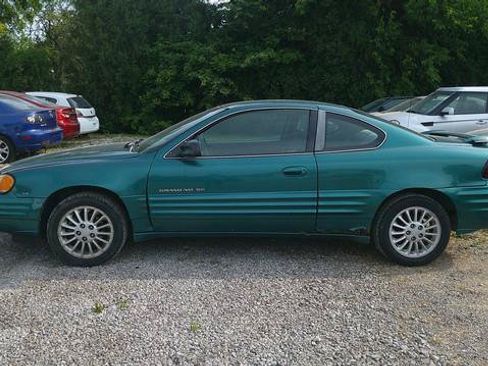 Used 1999 Pontiac Grand Am SE FWD image 11