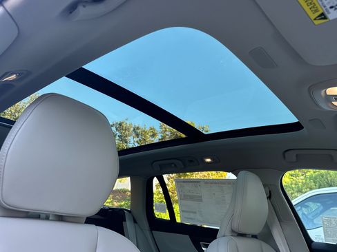 New 2026 Volvo V60 B5 Cross Country Ultra w/ Climate Package image 15