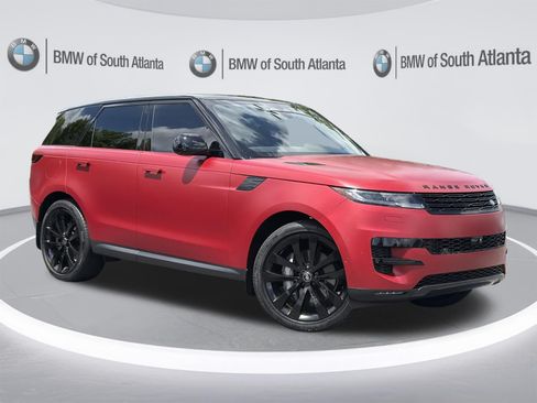 Used 2025 Land Rover Range Rover Sport SE AWD/4WD image 2