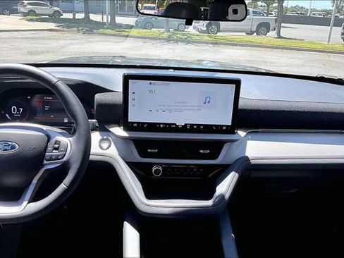 New 2026 Ford Explorer Active w/ Active Comfort Package AWD/4WD image 7