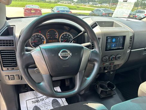 Used 2014 Nissan Titan S RWD image 13