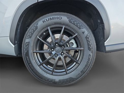 Used 2023 Toyota Highlander Platinum image 8