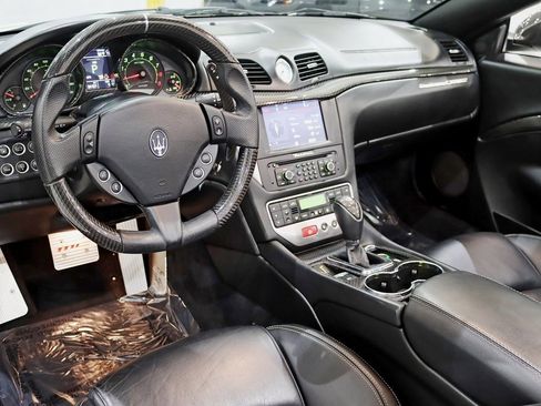 Used 2015 Maserati GranTurismo MC image 19