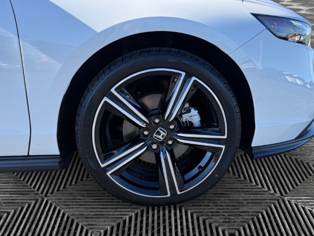 Used 2023 Honda Accord Sport image 9