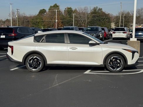 New 2025 Kia K4 EX image 2