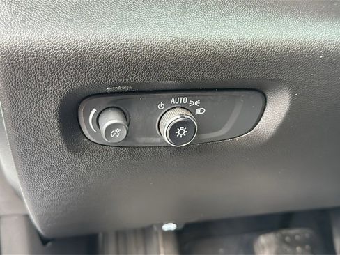 Certified 2023 Chevrolet Traverse LT w/ Midnight/Sport Edition image 17