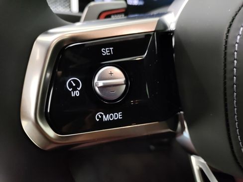 New 2025 BMW i7 xDrive60 w/ Premium Package image 14