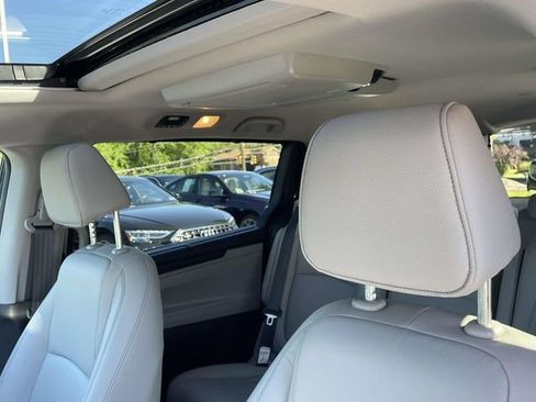 Used 2024 Honda Odyssey Touring image 16