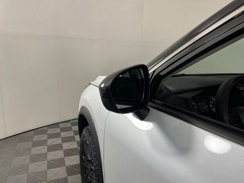 Used 2025 Nissan Rogue SV AWD/4WD image 14