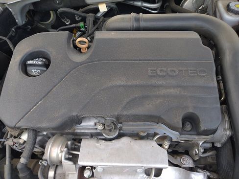 Used 2018 Chevrolet Malibu LT FWD image 30