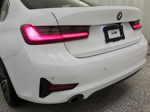 Used 2021 BMW 330i Sedan w/ Convenience Package RWD image 28