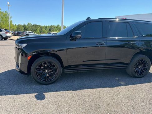 Used 2024 Cadillac Escalade Sport Platinum w/ LPO, ONYX Package AWD/4WD image 2