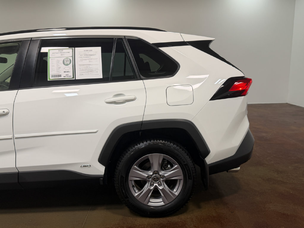 Used 2025 Toyota RAV4 XLE AWD/4WD image 36