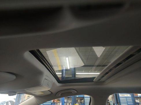 Used 2017 Volkswagen Jetta SE image 5