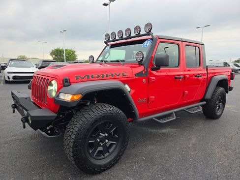 Used 2023 Jeep Gladiator Mojave AWD/4WD image 3
