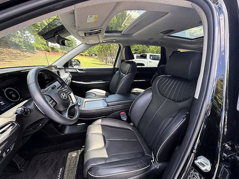 Used 2024 Hyundai Palisade Limited FWD image 10