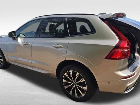 Used 2025 Volvo XC60 B5 Plus AWD/4WD image 6
