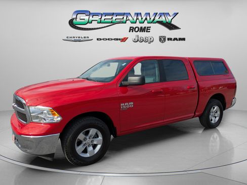 Used 2021 RAM 1500 Classic SLT image 4