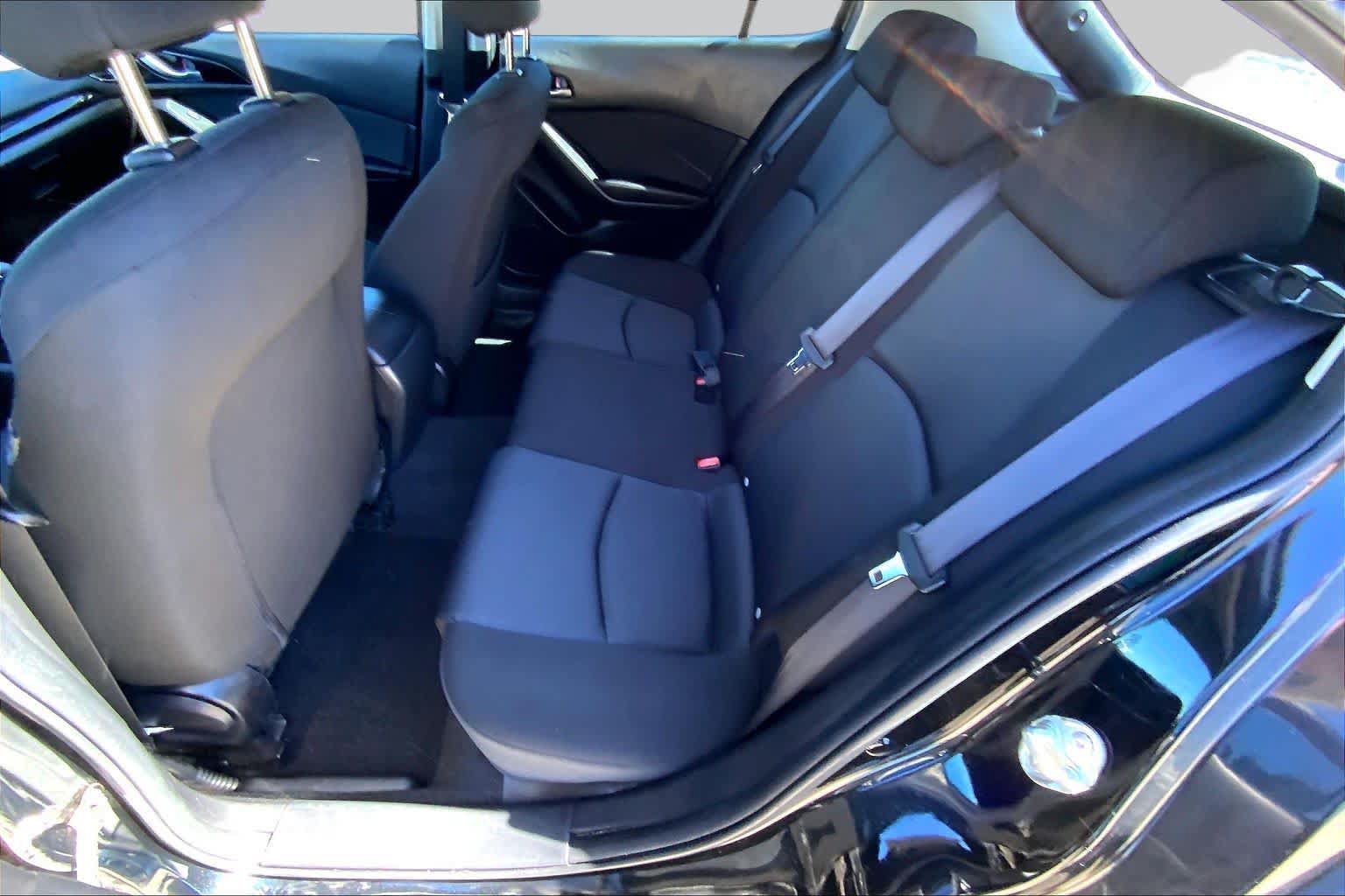 Used 2016 MAZDA MAZDA3 i Sport FWD image 20