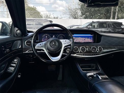 Used 2018 Mercedes-Benz S 560 4MATIC Sedan w/ Premium Package image 25