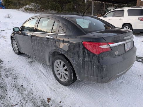 Used 2013 Chrysler 200 Limited image 4
