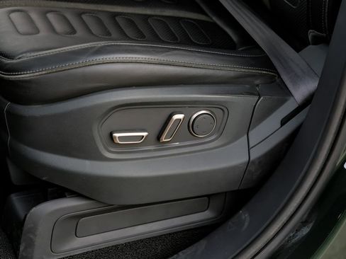 Used 2022 Rivian R1T Adventure image 36