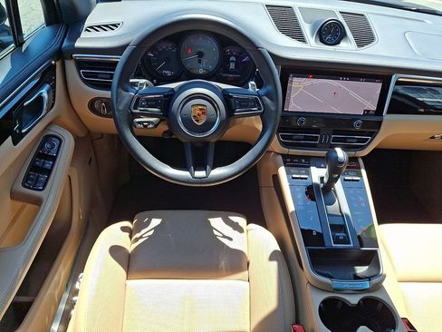 Used 2023 Porsche Macan S AWD/4WD image 2