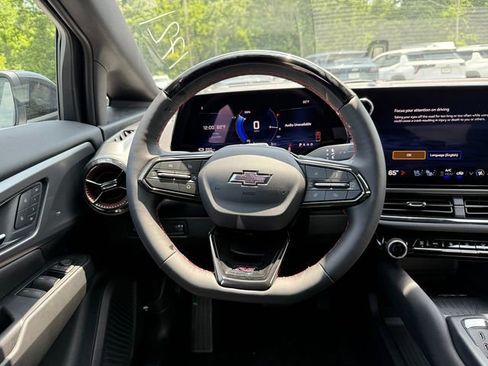 New 2025 Chevrolet Equinox EV RS image 28