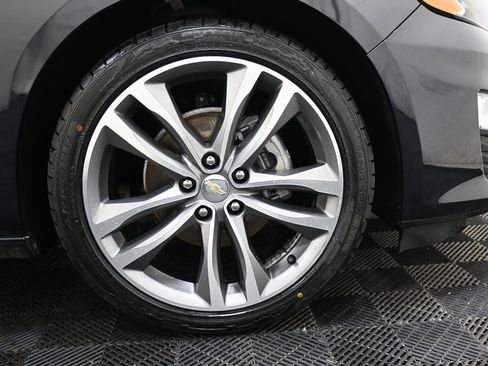 Used 2023 Chevrolet Malibu LT FWD image 35