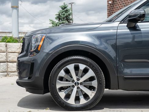 Used 2021 Kia Telluride SX w/ SX Prestige Package AWD/4WD image 4