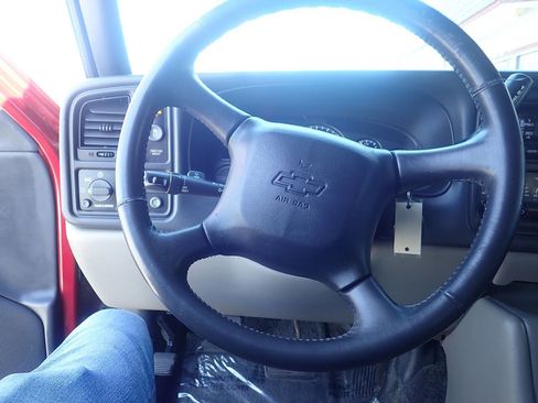 Used 2002 Chevrolet Tahoe LT image 6