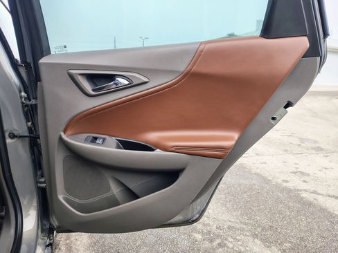 Used 2017 Chevrolet Malibu LT w/ Leather Package image 16