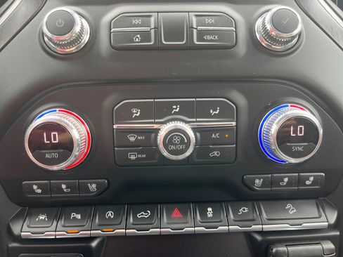 Used 2020 GMC Sierra 1500 AT4 w/ AT4 Premium Package image 16