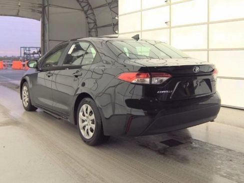 Used 2025 Toyota Corolla LE image 2