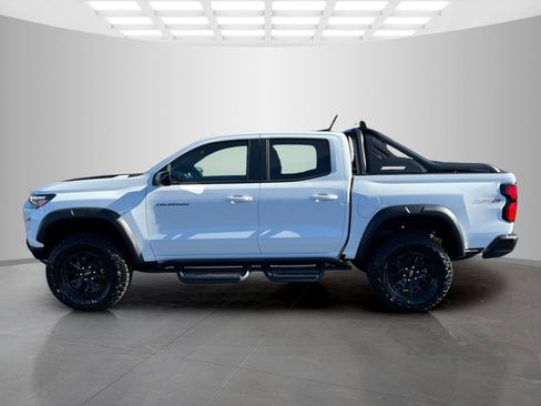 Used 2025 Chevrolet Colorado ZR2 w/ Midnight Edition image 7